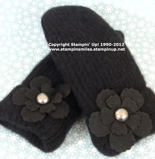 Cashmere_Mittens_Fun_Flowers_Die