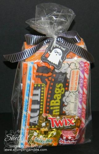 Tricky_Treats_goodie_bag_front_view Tricky_Treats_goodie_bag_front_view